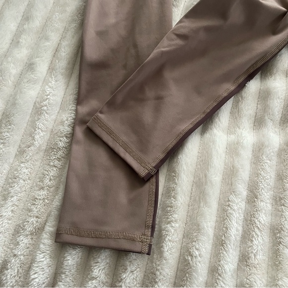Solely Fit Brown Two-Tone Leggings • Large - Picture 4 of 10